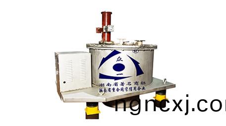 普通標準(zhun)平(ping)闆全(quan)自動颳刀(dao)下(xia)部(bu)卸料(liao)離(li)心機(ji)